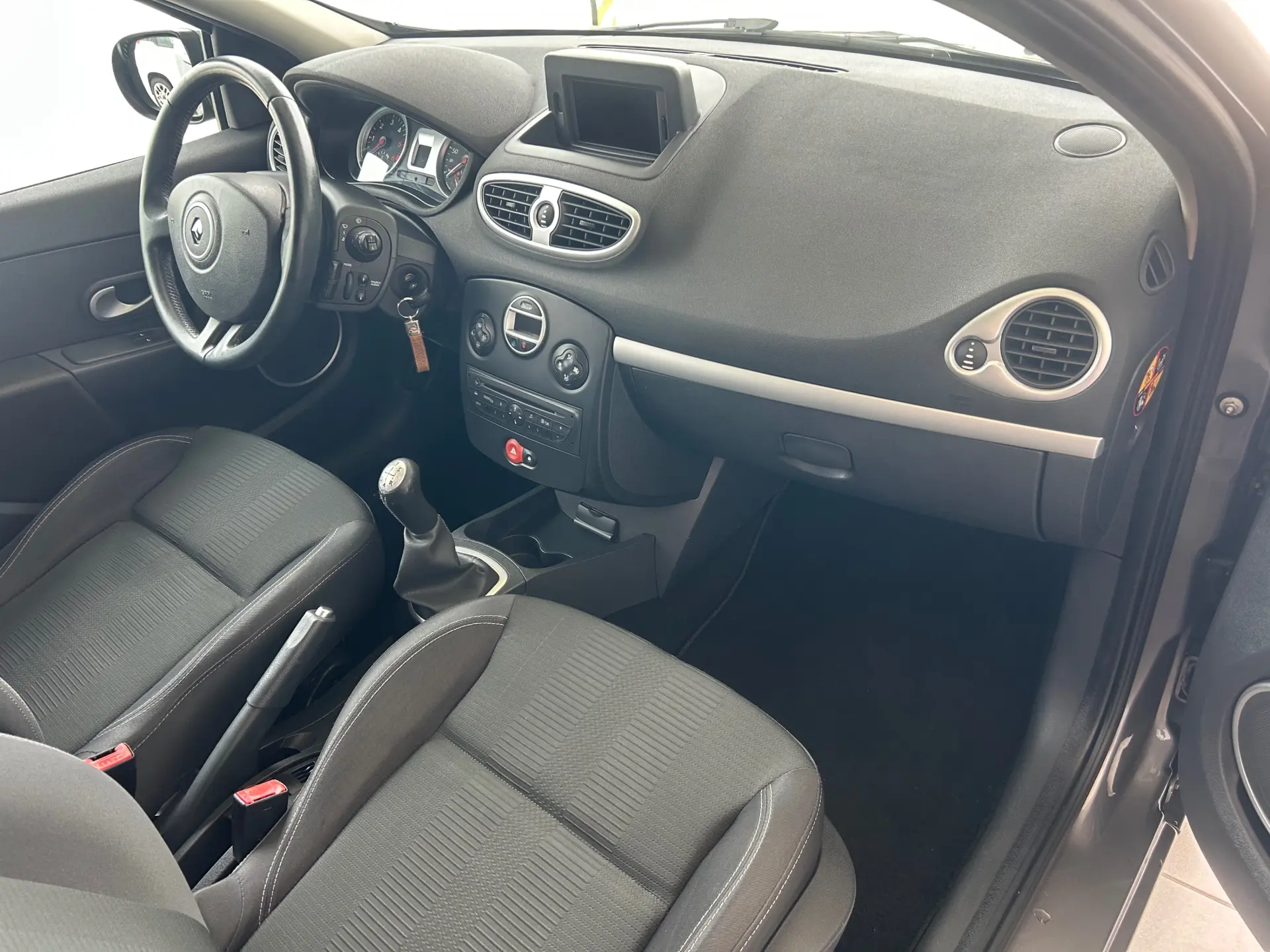 Renault Clio 1.5 dCi Dynamique S 12