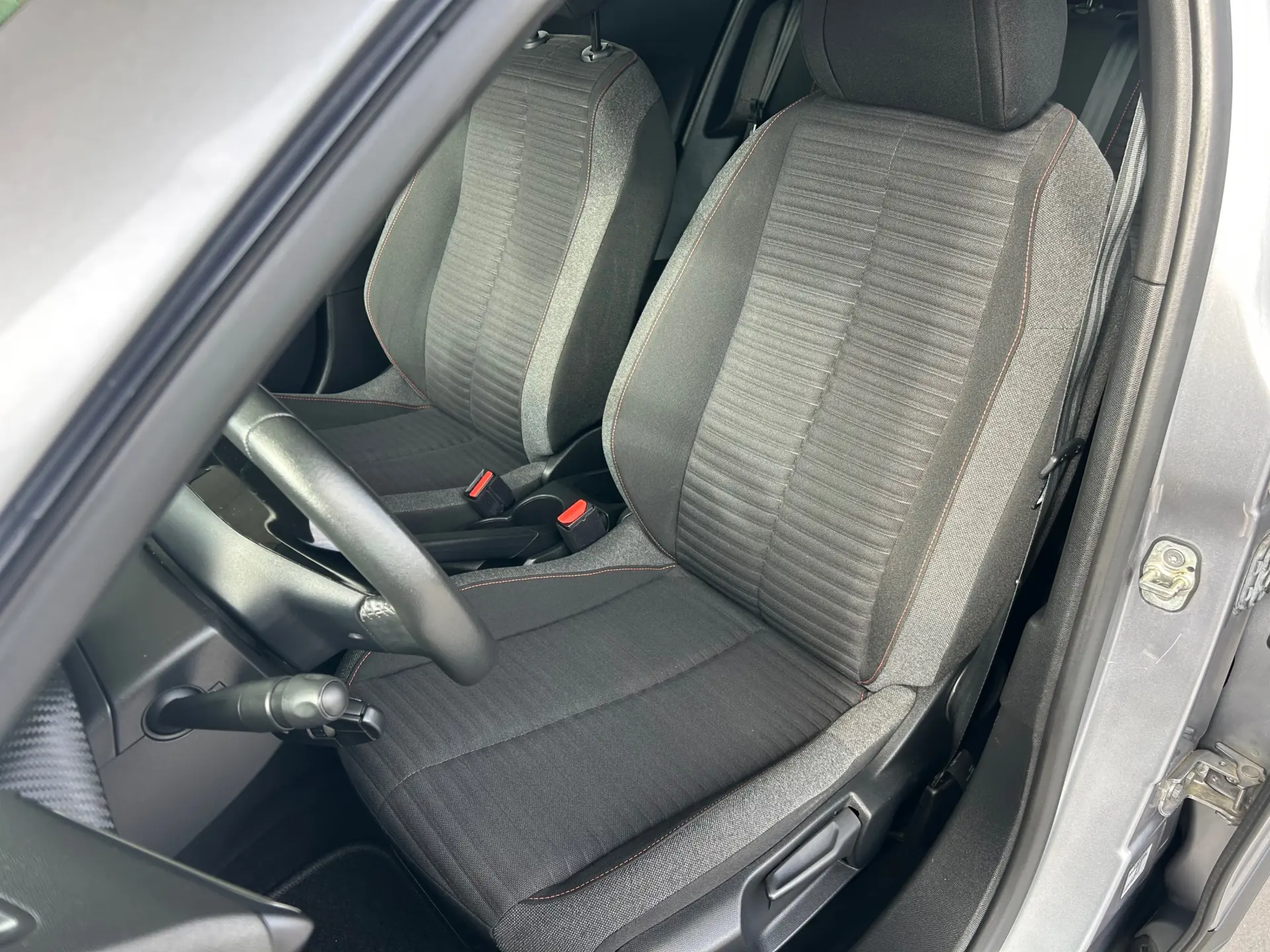 Peugeot 2008 1.2 PureTech Active Pack 22
