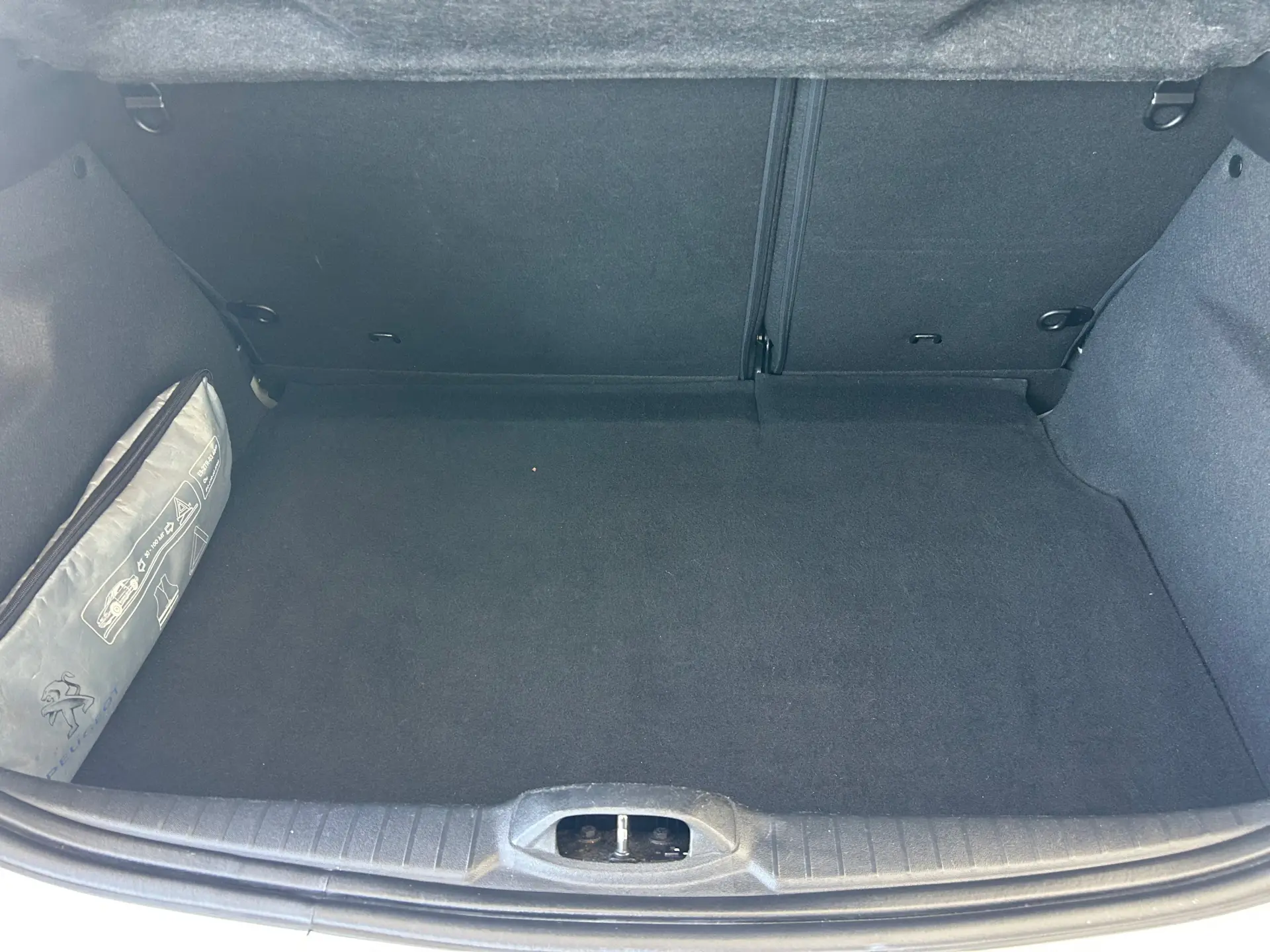 Peugeot 208 1.2 PureTech Allure 31