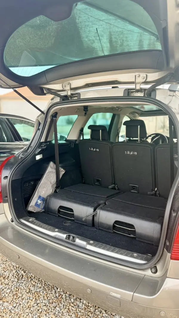 Peugeot 308 SW Outro 16