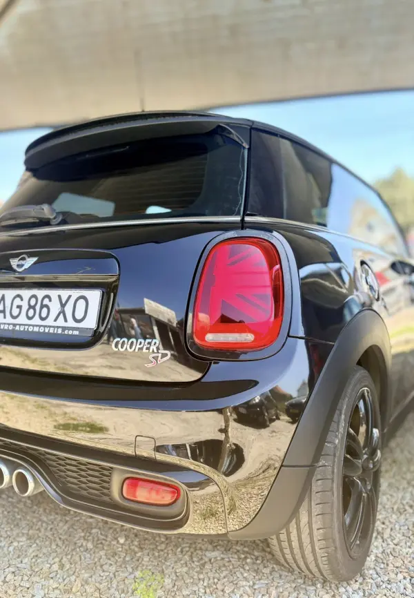 MINI 3 Portas Cooper SD 6