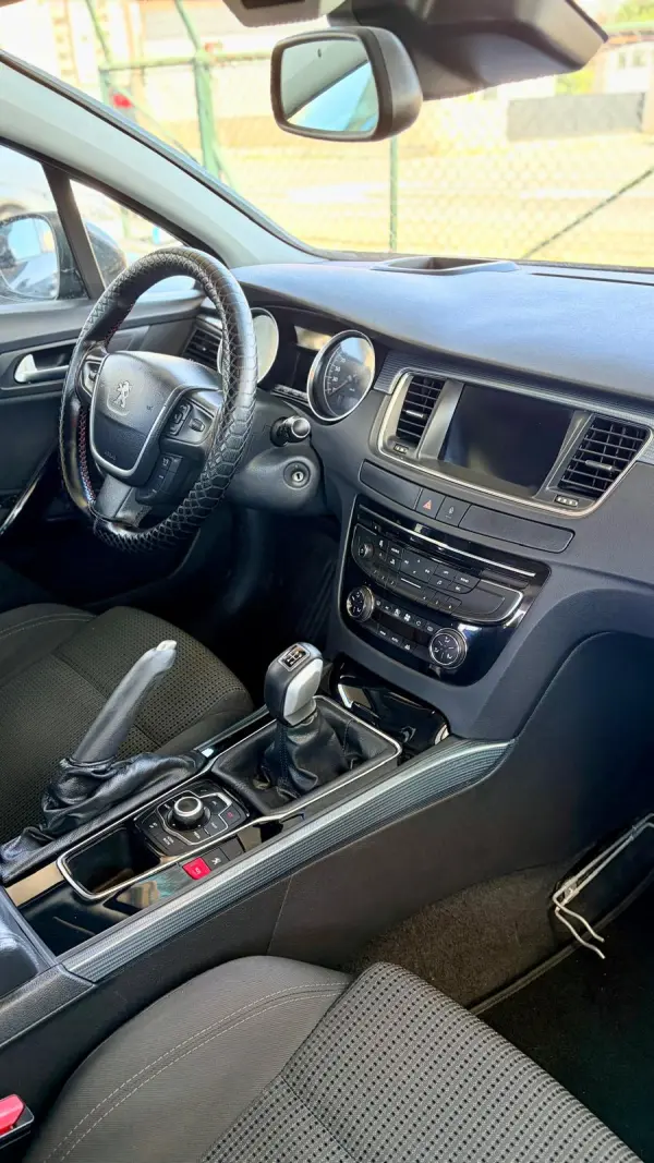 Peugeot 508 SW 6