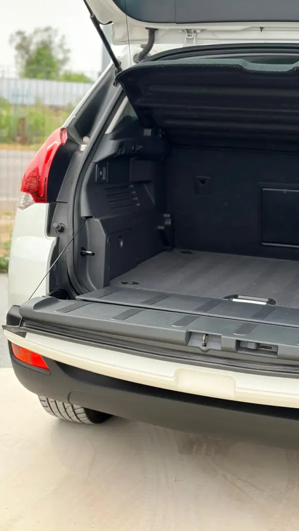 Peugeot 3008 Outro 9
