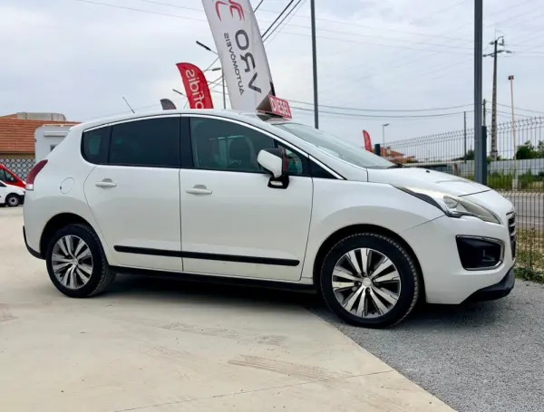Peugeot 3008 Outro 17