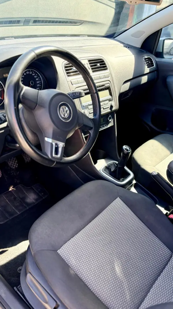 Volkswagen Polo 1.2 TDi BlueMotion 9