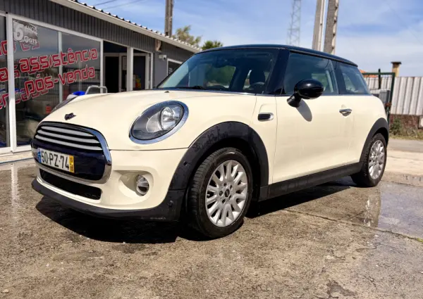 MINI 3 Portas Cooper D 7