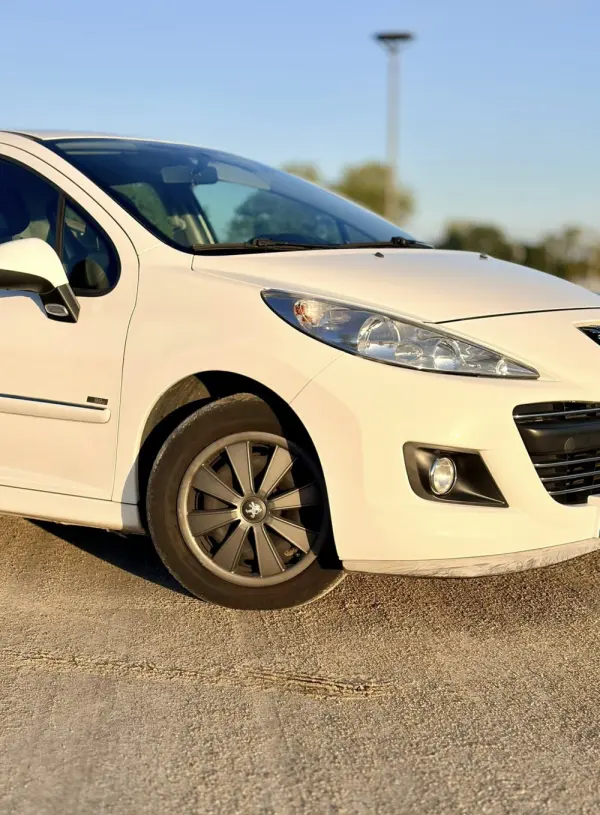 Peugeot 207 1.6 HDi 99g 4