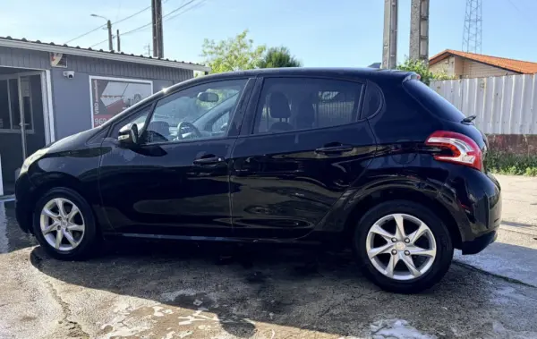 Peugeot 208 1.4 HDi 4