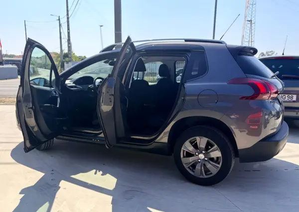Peugeot 2008 Outro 5