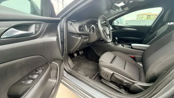 Opel Insignia Sports Tourer 8