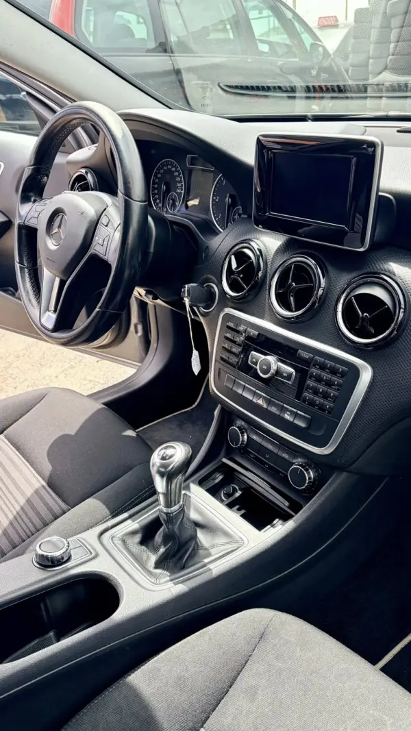 Mercedes-Benz A 180 d 8