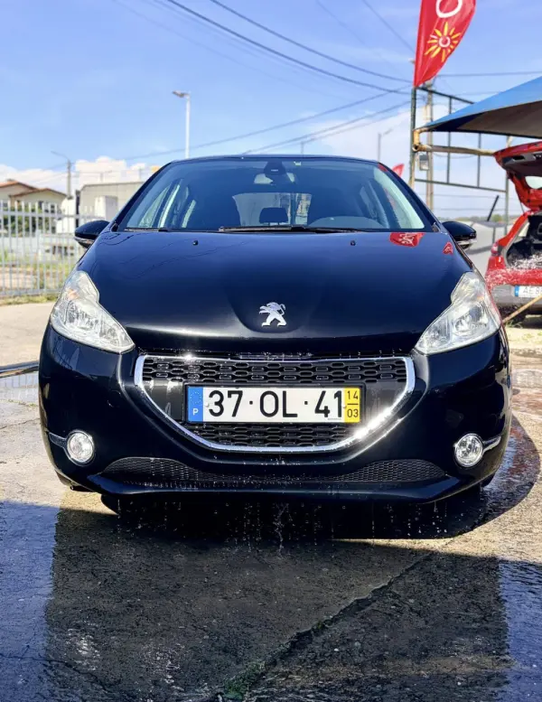Peugeot 208 1.4 HDi 2