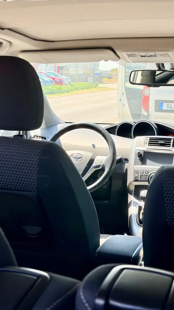 Toyota Verso 9