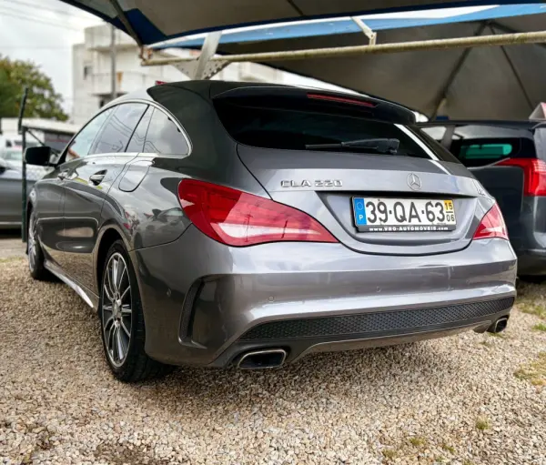 Mercedes-Benz CLA 220 d Shooting Brake AMG Line Aut. 15