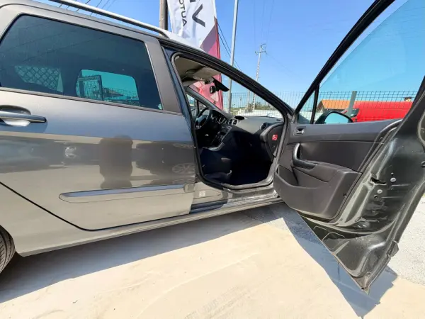 Peugeot 308 SW 1.6 e-HDi Sportium CVM6 10