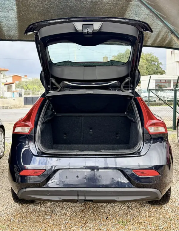 Volvo V40 D2 Momentum 4