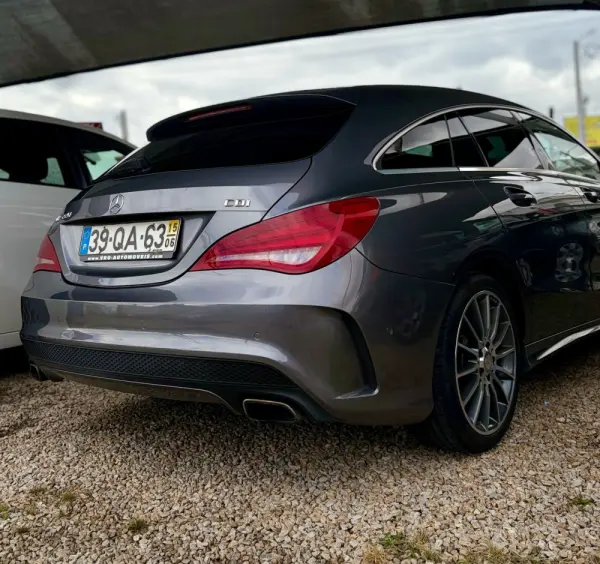Mercedes-Benz CLA 220 d Shooting Brake AMG Line Aut. 13
