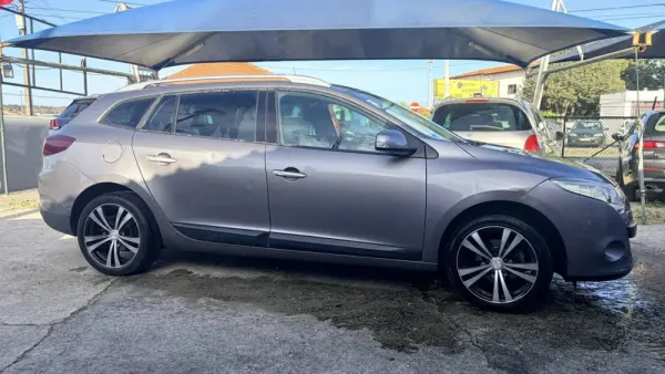 Renault Mégane Outro 4