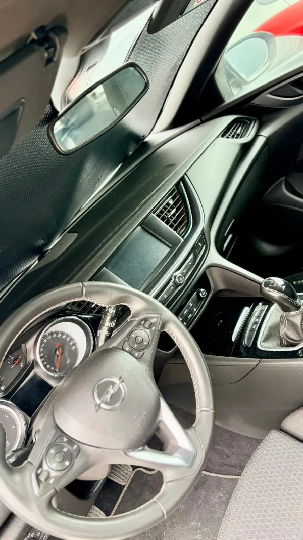 Opel Insignia Sports Tourer 5