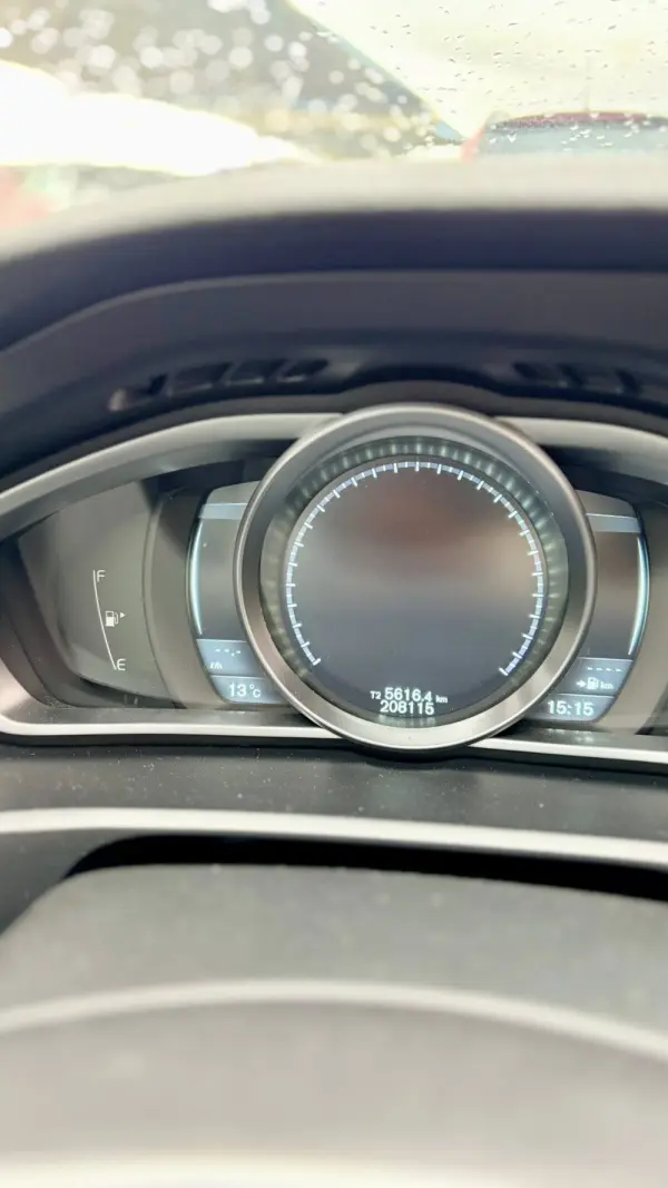 Volvo V40 D2 Momentum 5