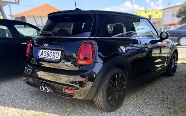 MINI 3 Portas Cooper SD 5