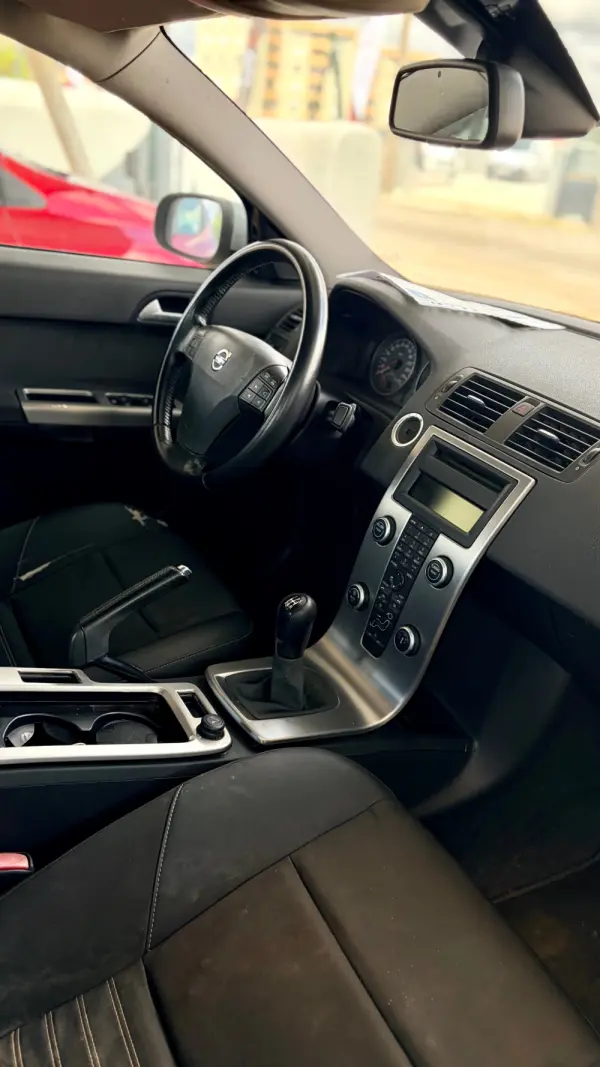 Volvo S40 Outro 5