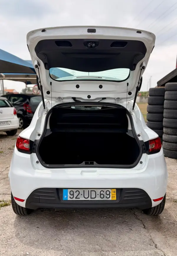 Renault Clio 1.5 dCi 75 9