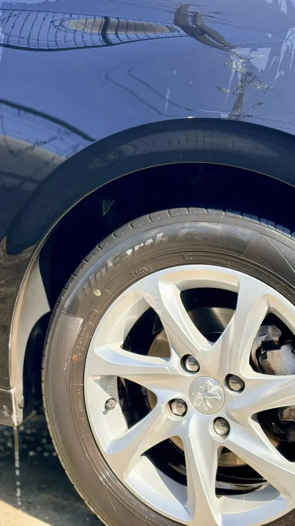 Peugeot 208 1.4 HDi 13