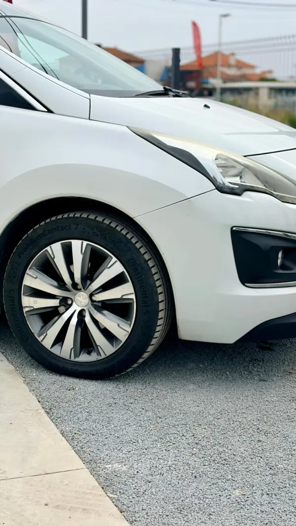 Peugeot 3008 Outro 5