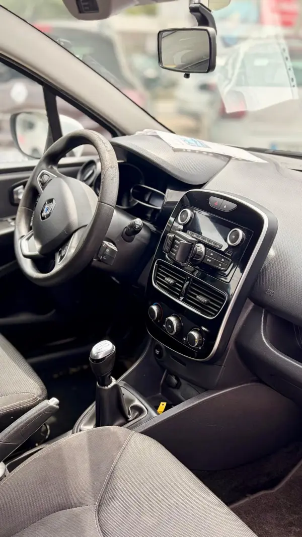 Renault Clio 1.5 dCi 75 6