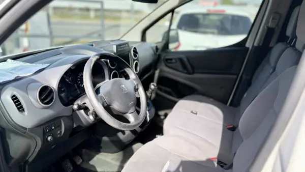 Peugeot Partner Outro 13