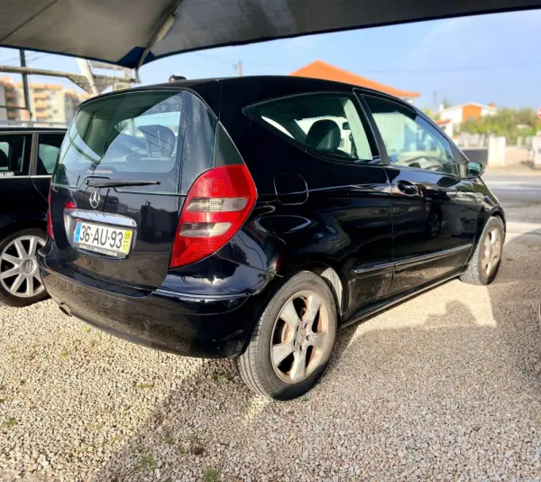 Mercedes-Benz A 200 CDi Avantgarde Auto. 3