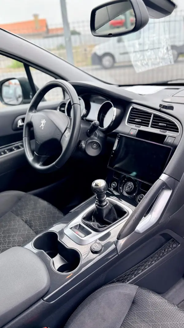 Peugeot 3008 Outro 14