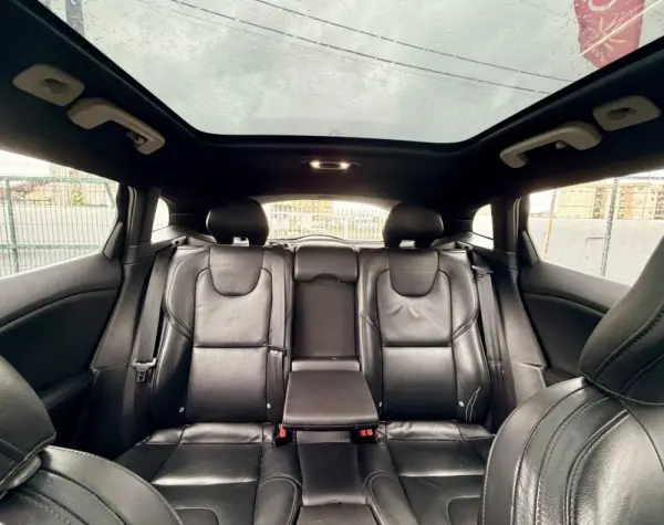 Volvo V40 D2 Momentum 9