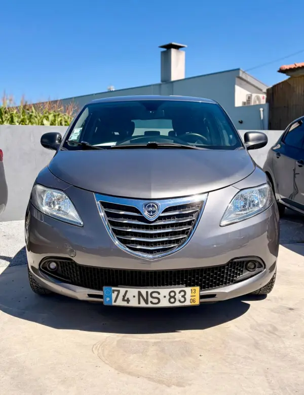 Lancia Ypsilon Outro 16