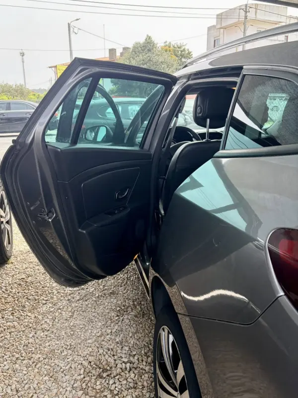 Renault Mégane Outro 7