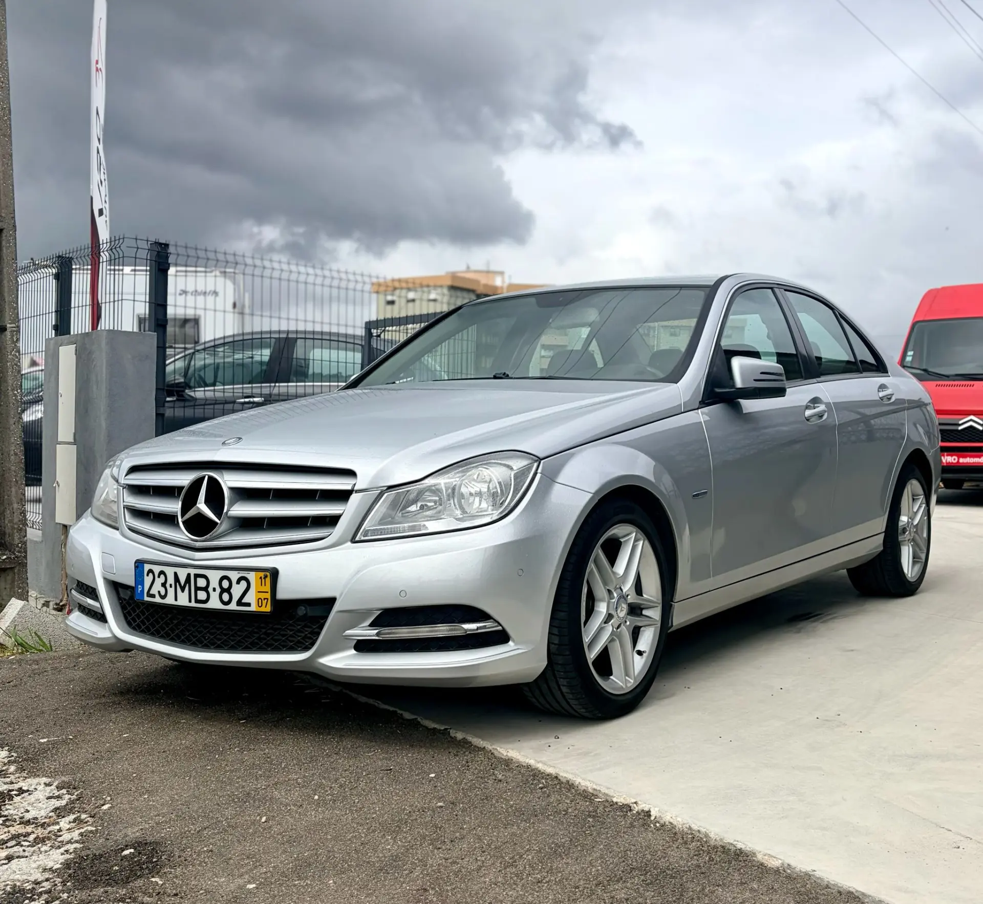 Mercedes-Benz C 200 Outro 1