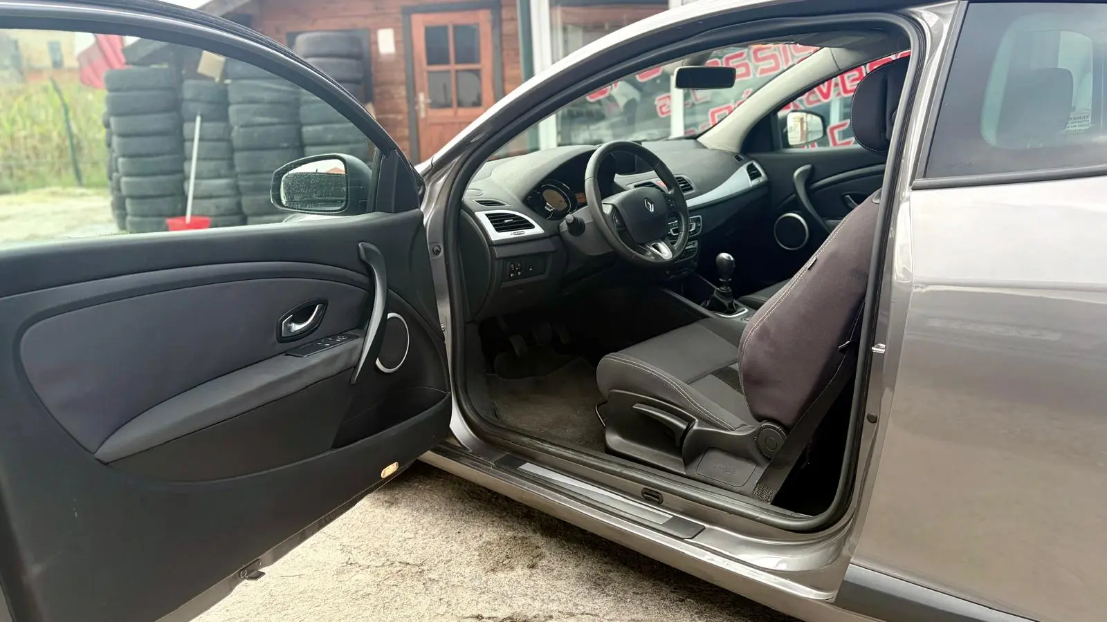 Renault Mégane Coupé 8