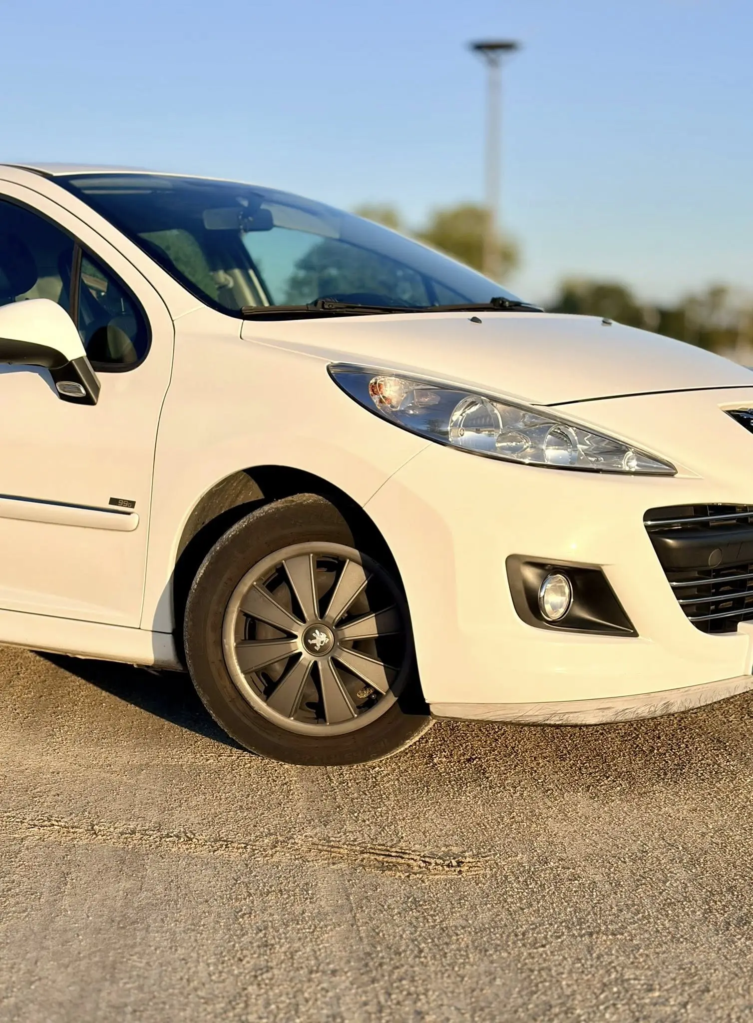 Peugeot 207 1.6 HDi 99g 4
