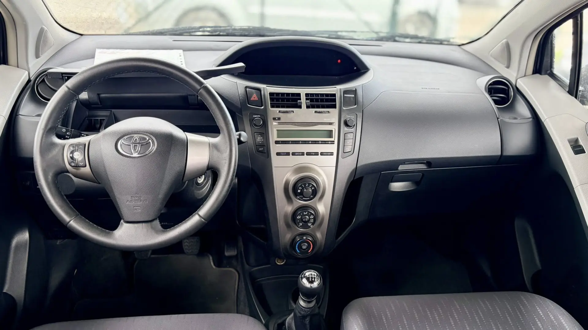 Toyota Yaris 1.4 D-4D Sol+VSC 3