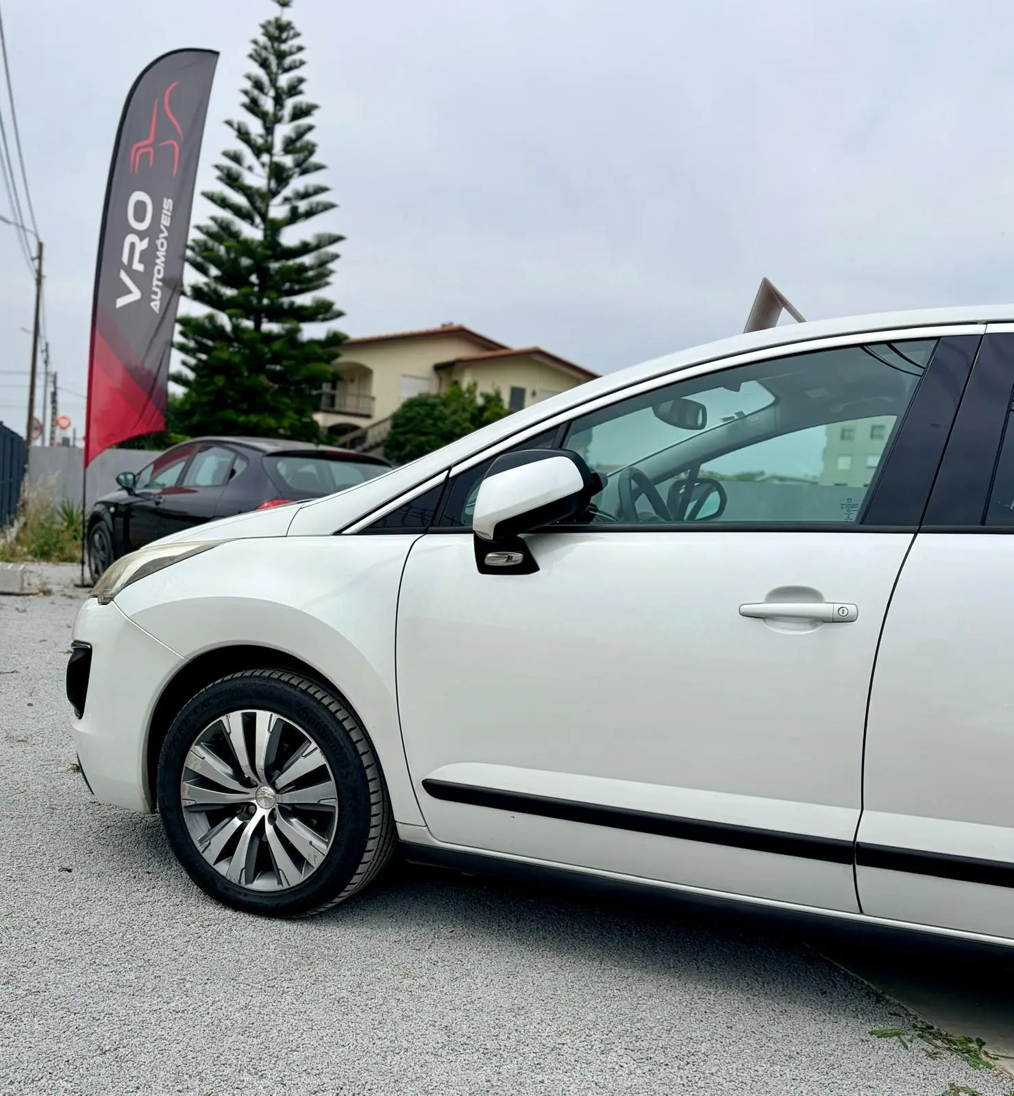 Peugeot 3008 Outro 11