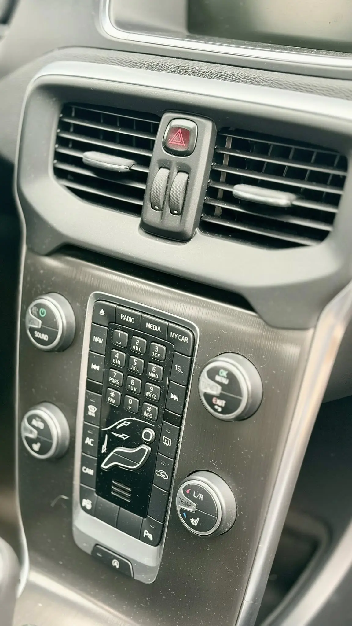 Volvo V40 D2 Momentum 7