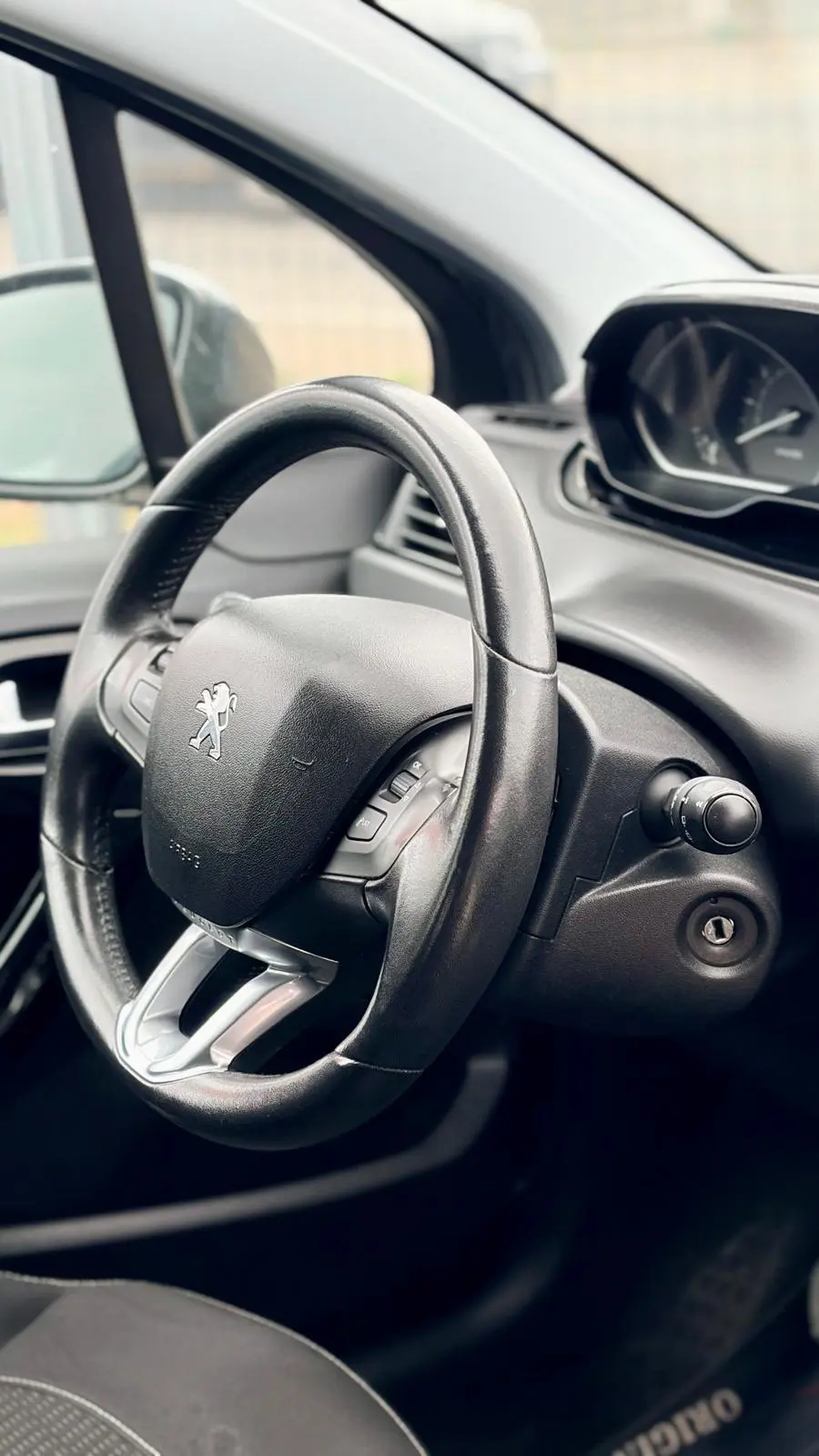 Peugeot 208 1.2 VTi Active 9
