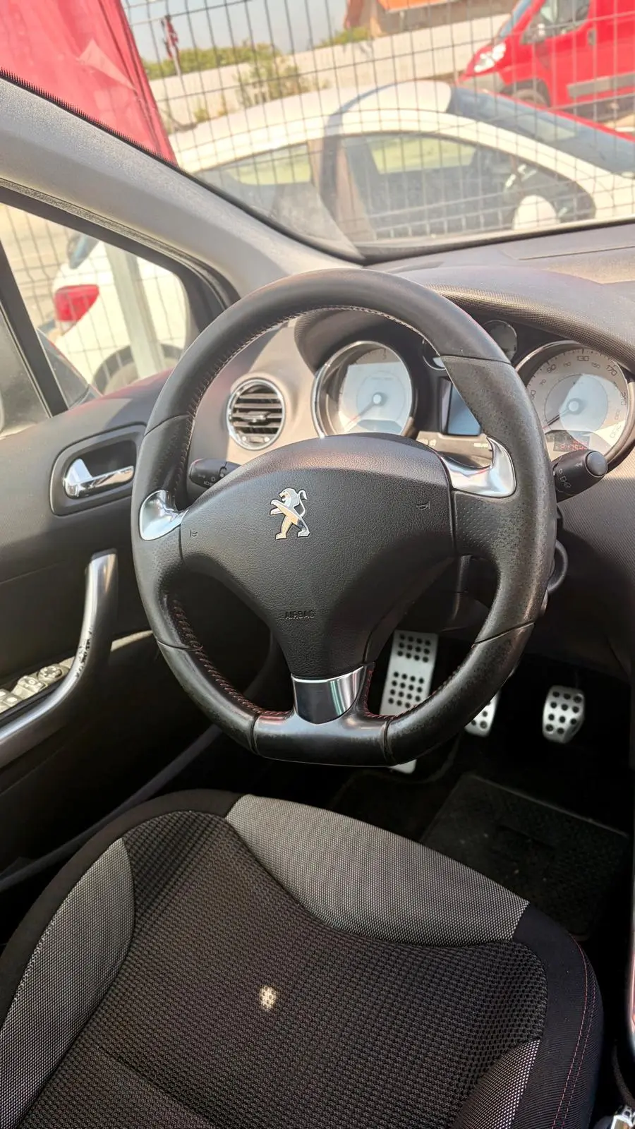 Peugeot 308 SW 1.6 e-HDi Sportium CVM6 8