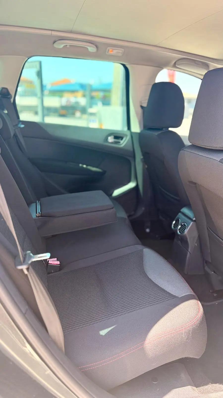 Peugeot 308 SW 1.6 e-HDi Sportium CVM6 11