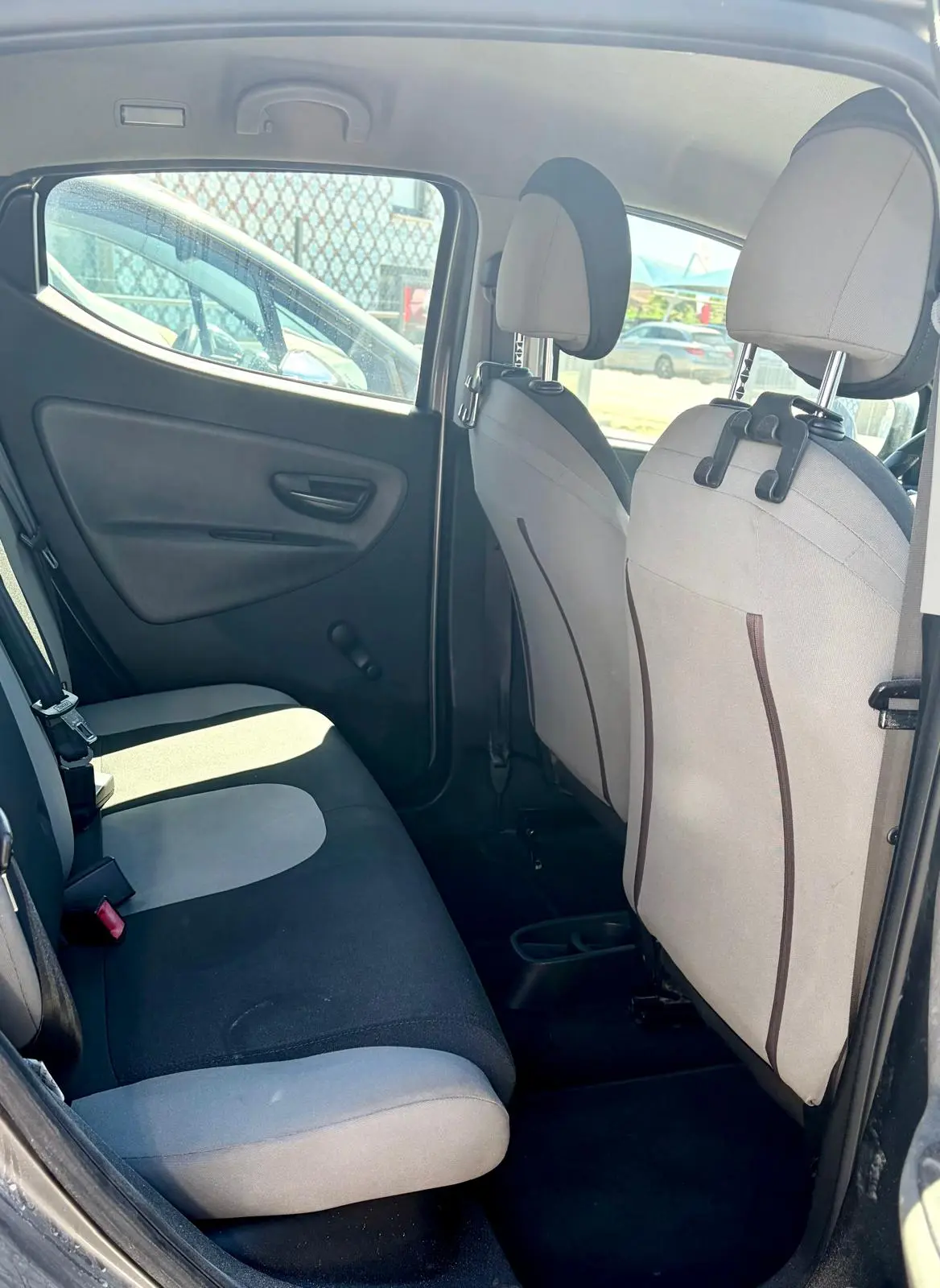 Lancia Ypsilon Outro 20