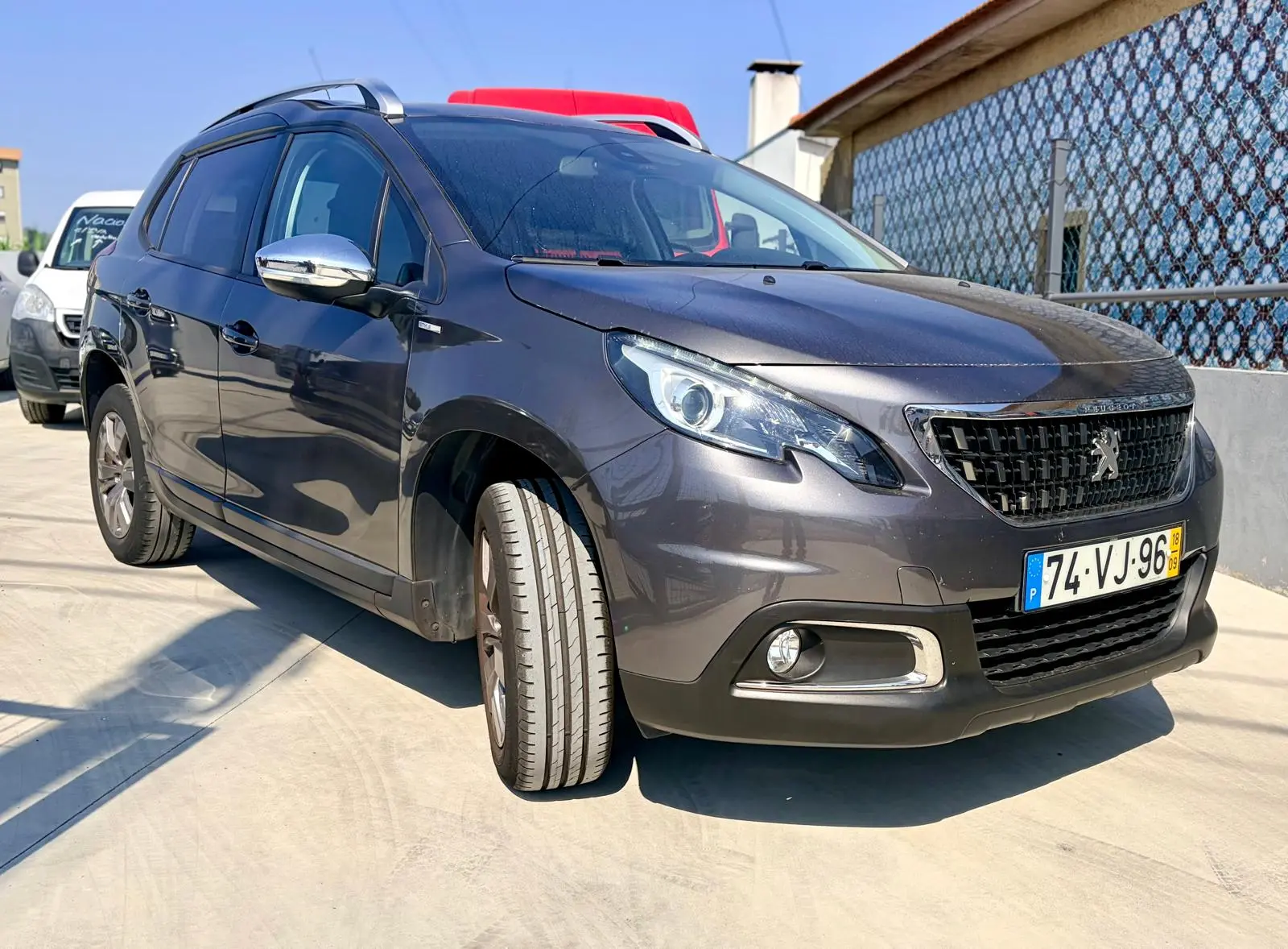 Peugeot 2008 Outro 1