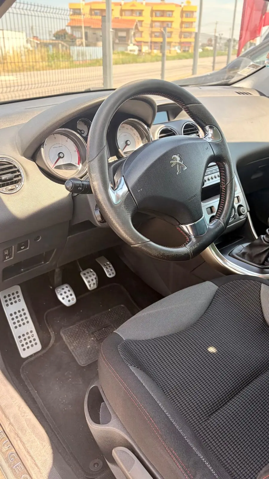 Peugeot 308 SW 1.6 e-HDi Sportium CVM6 18