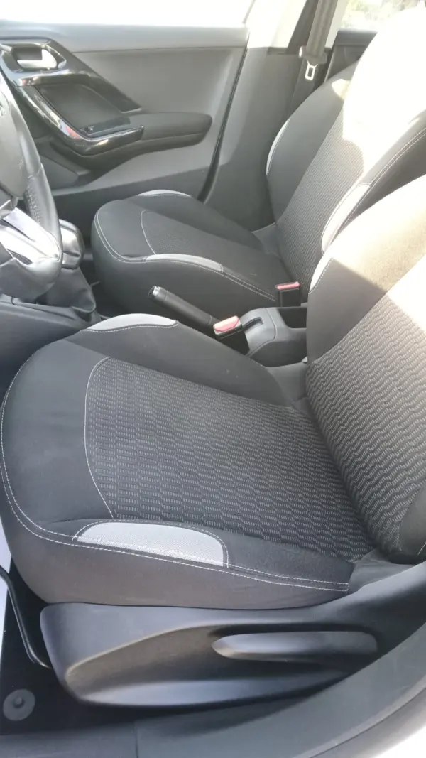 Peugeot 208 PureTech 82 Active 7
