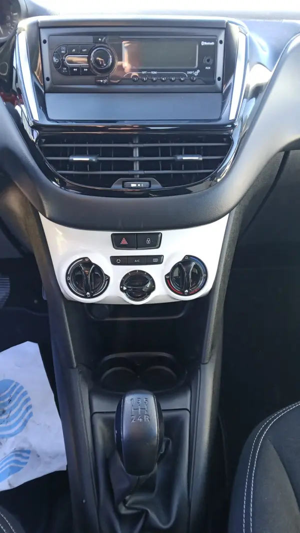 Peugeot 208 PureTech 82 Active 10